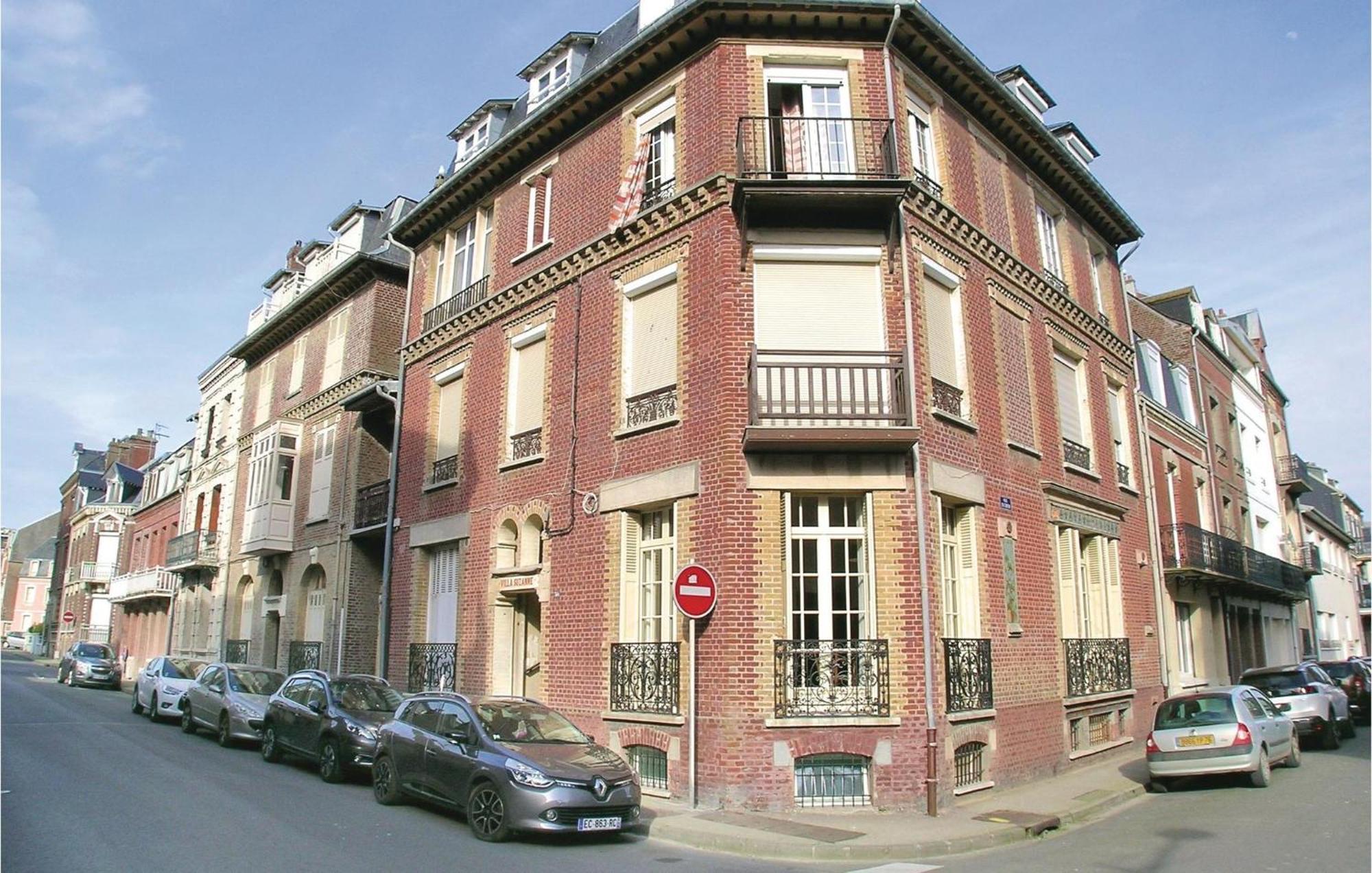 2 Bedroom Awesome Apartment In Mers-Les-Bains Exterior foto